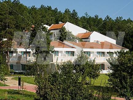 holiday in Holiday Village