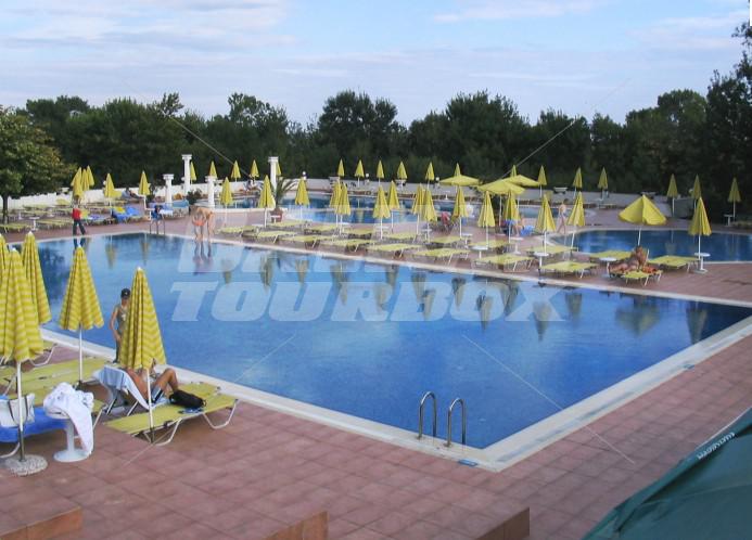 holiday in Holiday Village
