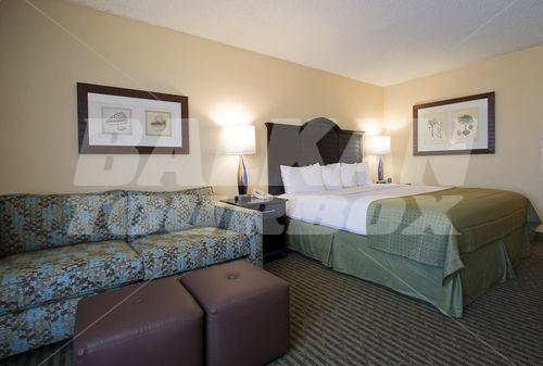 почивка в Holiday Inn Santa Monica Beach-At The Pier