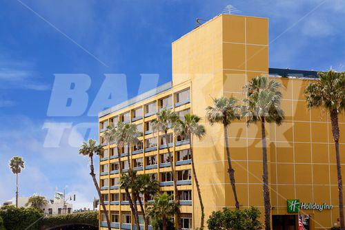 почивка в Holiday Inn Santa Monica Beach-At The Pier