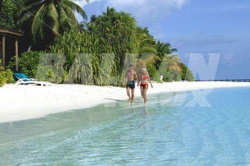 почивка в Komandoo Island Resort