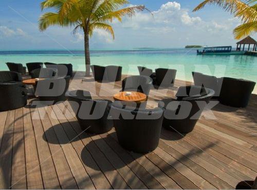 почивка в Komandoo Island Resort