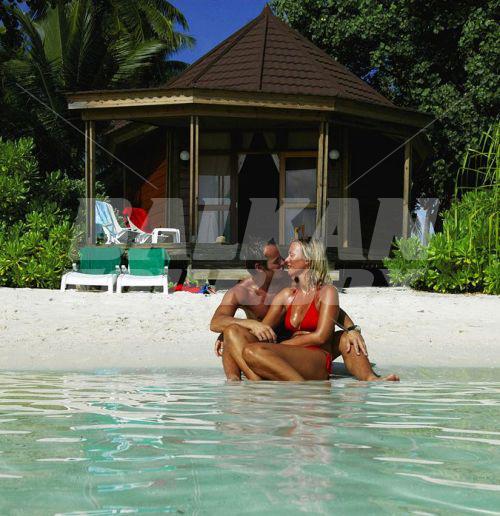 почивка в Komandoo Island Resort
