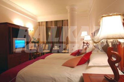 holiday in Semiramis