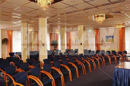 holiday in Golden Tulip Amsterdam Zaandam