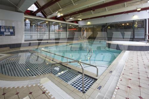 почивка в Crowne Plaza London-Gatwick Airport