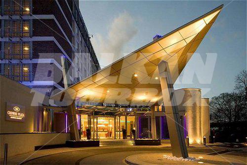 почивка в Crowne Plaza London-Gatwick Airport