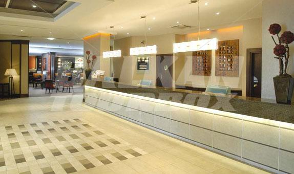 почивка в Crowne Plaza London-Gatwick Airport