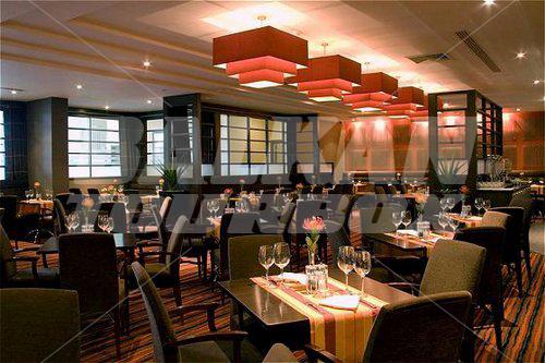 почивка в Crowne Plaza London-Gatwick Airport