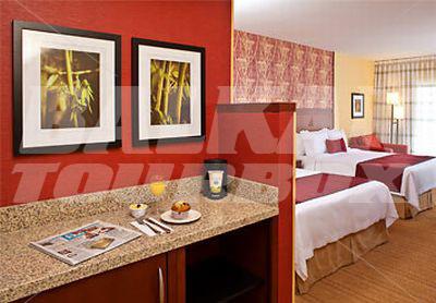 почивка в Courtyard by Marriott Miami West Turnpike