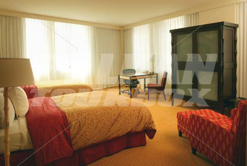 почивка в Renaissance by Marriott New Orleans Arts