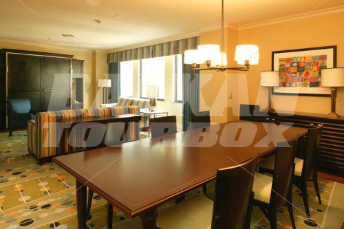 почивка в Renaissance by Marriott New Orleans Arts