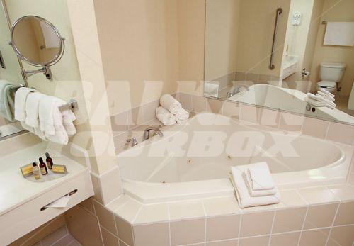 почивка в Courtyard by Marriott Los Angeles Pasadena/Old Town