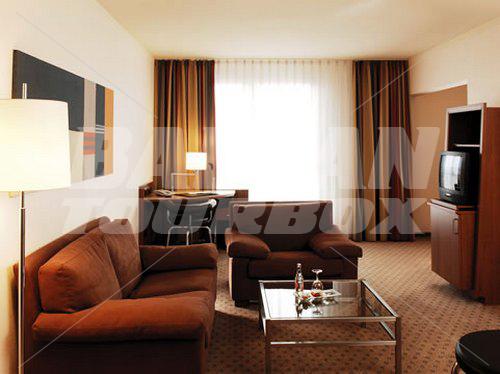 почивка в NH Muenchen Dornach