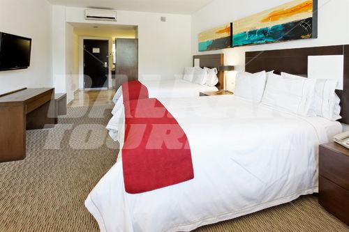 почивка в Holiday Inn Express Guadalajara Autonoma