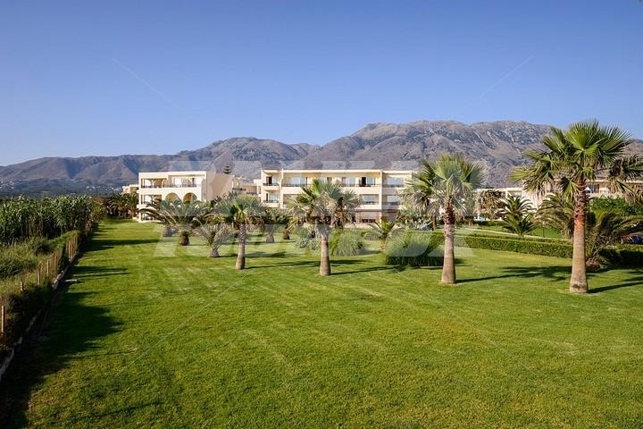 holiday in Vantaris Palace