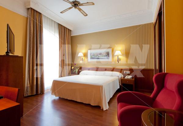 почивка в Senator Gran Via Hotel