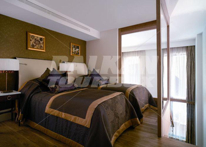 почивка в Titanic Mardan Palace