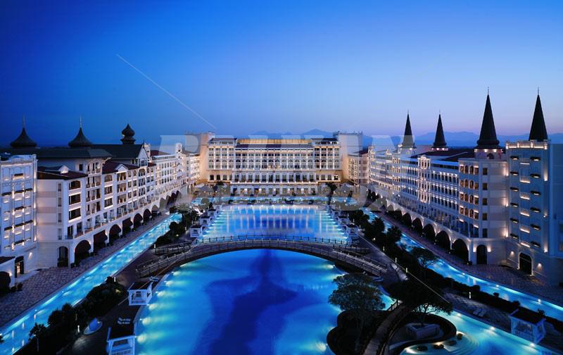 почивка в Titanic Mardan Palace