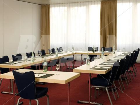 почивка в NH Weinheim