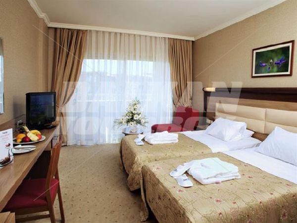 почивка в Sueno Hotels Beach Side