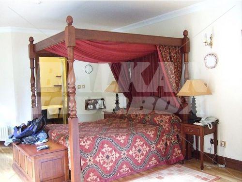holiday in Abbeyglen Castle