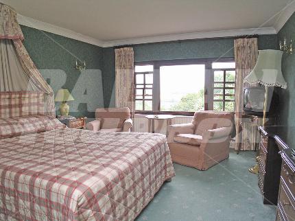 holiday in Abbeyglen Castle