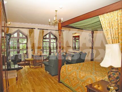 holiday in Abbeyglen Castle