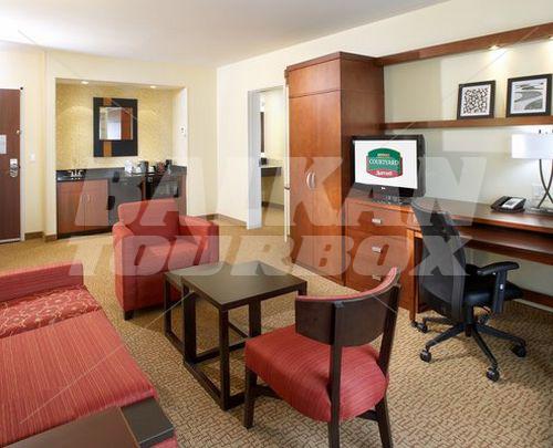 почивка в Courtyard by Marriott Pittsburgh Airport Settlers Ridge