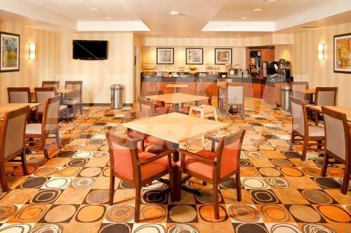 почивка в Fairfield Inn & Suites by Marriott San Francisco Airport/Millbrae