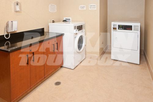 почивка в Fairfield Inn & Suites by Marriott San Francisco Airport/Millbrae