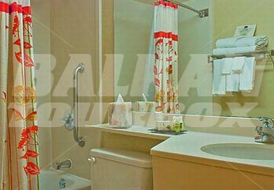 почивка в Courtyard by Marriott Miami Downtown