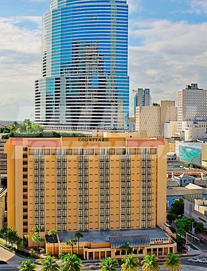 почивка в Courtyard by Marriott Miami Downtown