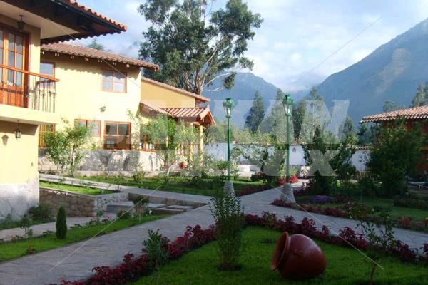 holiday in Mabey Urubamba