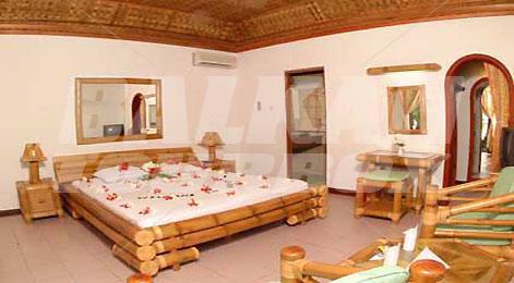 почивка в Angaga Island Resort