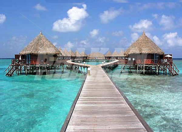 почивка в Angaga Island Resort