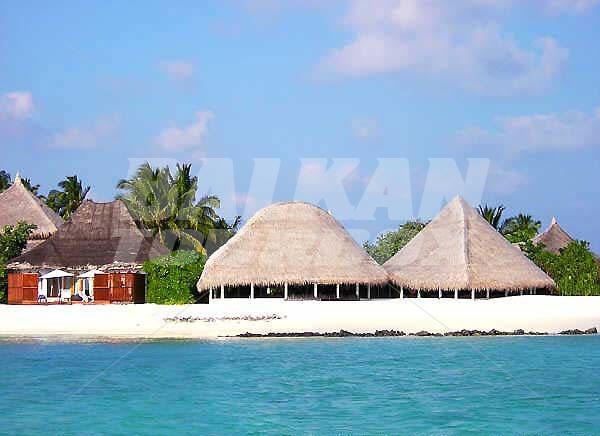 почивка в Angaga Island Resort