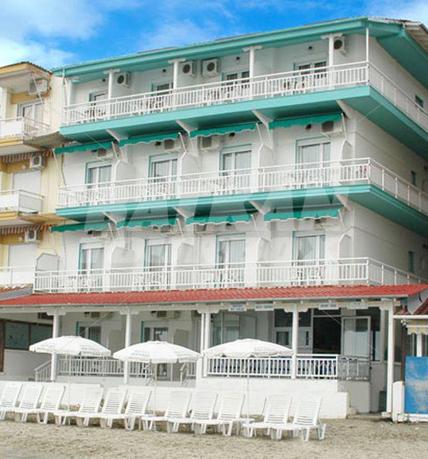 почивка в  Zefyros Hotel