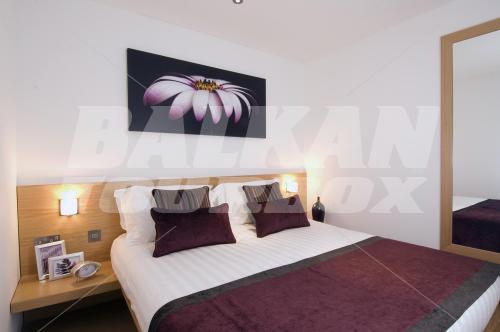 почивка в Think Apartments Earls Court London
