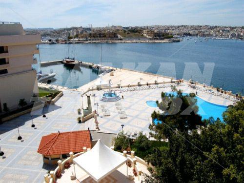 holiday in Grand Hotel Excelsior