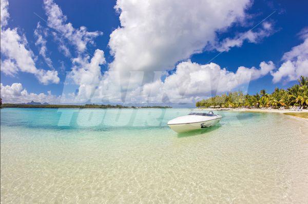holiday in Beachcomber Shandrani Resort & Spa