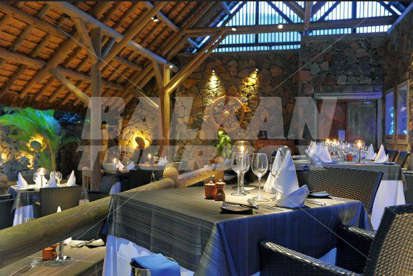 holiday in Beachcomber Shandrani Resort & Spa