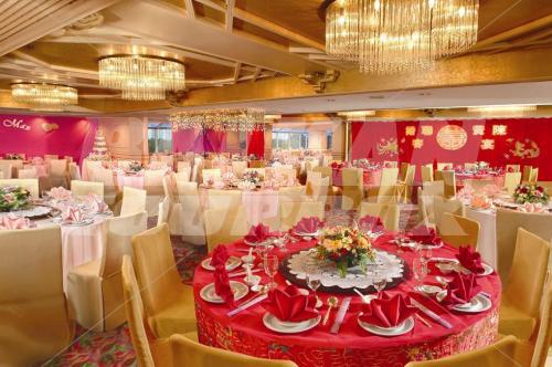 holiday in Regal Riverside