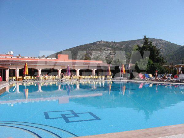 holiday in Pigale Family Club