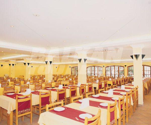 holiday in Pigale Family Club
