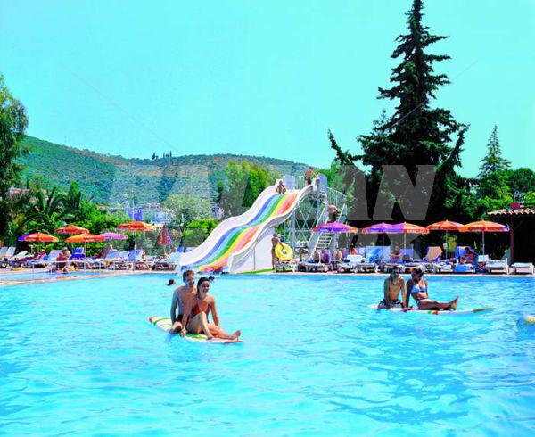holiday in Pigale Family Club