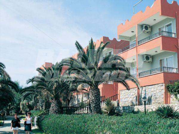 holiday in Pigale Family Club
