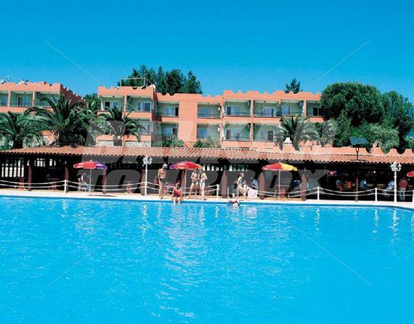 holiday in Pigale Family Club