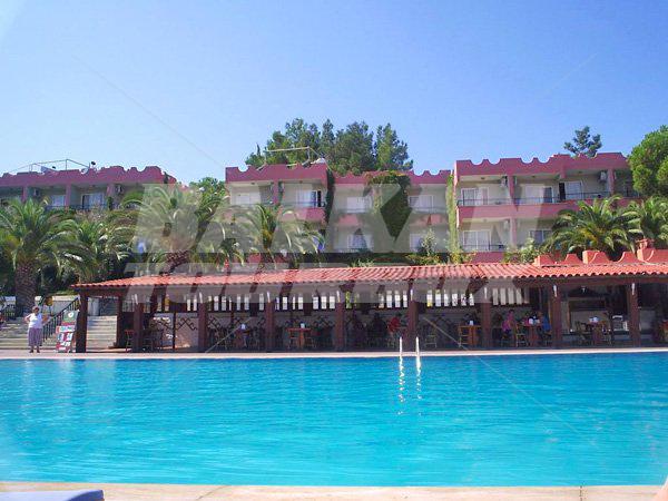 holiday in Pigale Family Club
