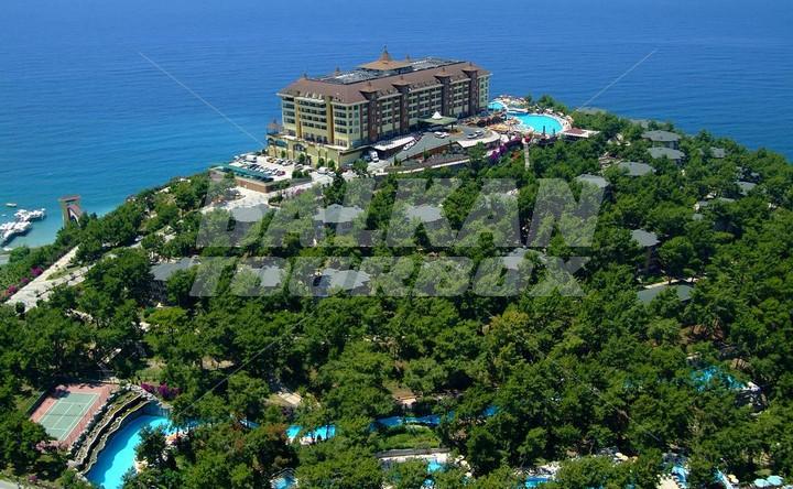 holiday in Utopia World